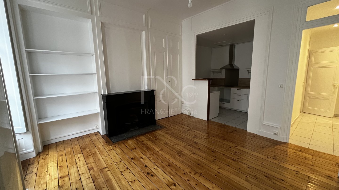 APPARTEMENT T3 A LOUER - LYON 3EME ARRONDISSEMENT - 62.16 m2 - 954�&euro; charges comprises par mois