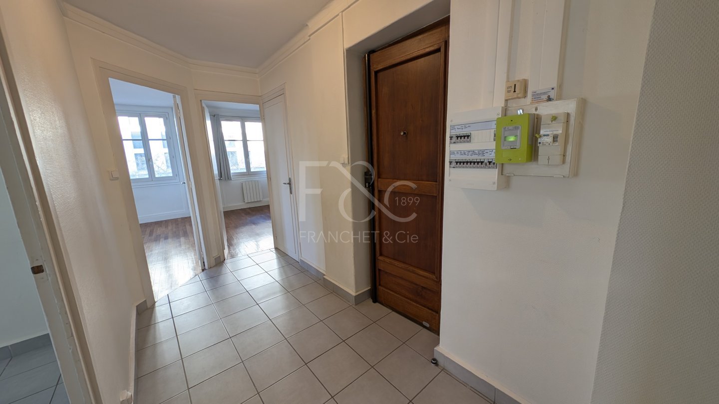 APPARTEMENT T3 A LOUER - LYON 3EME ARRONDISSEMENT Villette Gare - 57.75 m2 - 801�&euro; charges comprises par mois