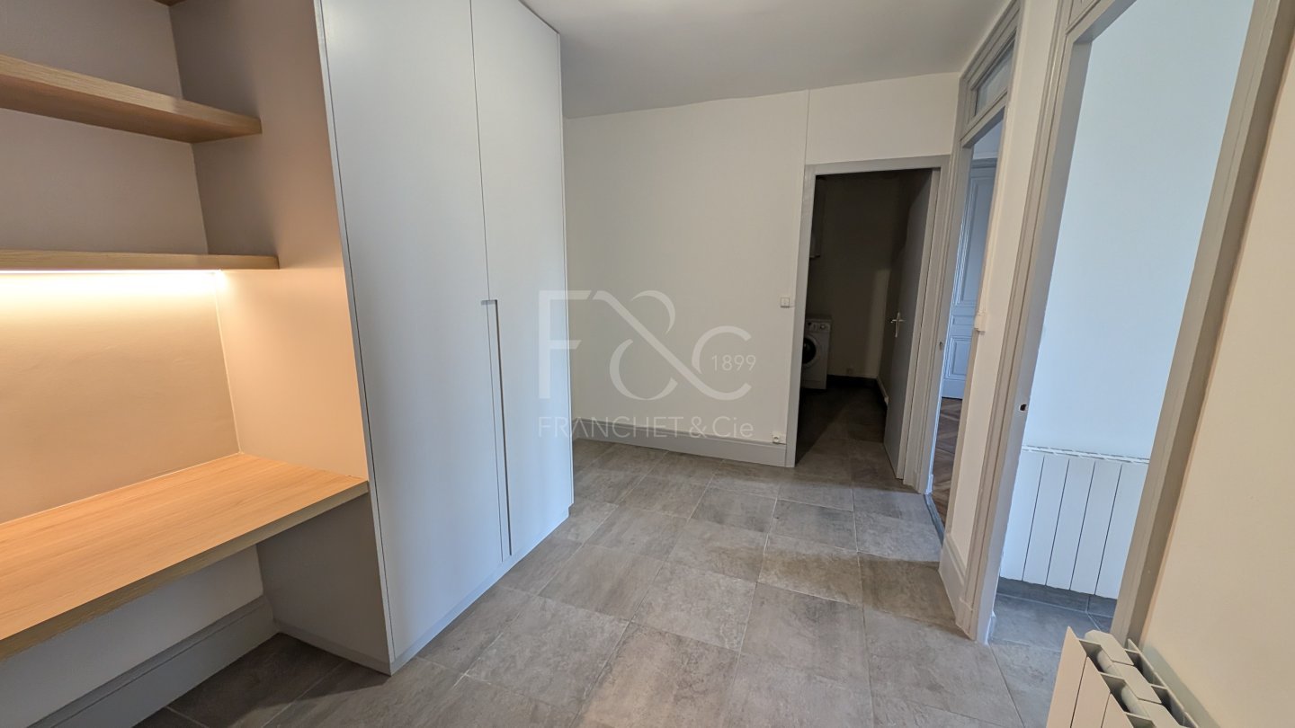 APPARTEMENT T3 A LOUER - LYON 3EME ARRONDISSEMENT - 69.09 m2 - 1�038,35�&euro; charges comprises par mois