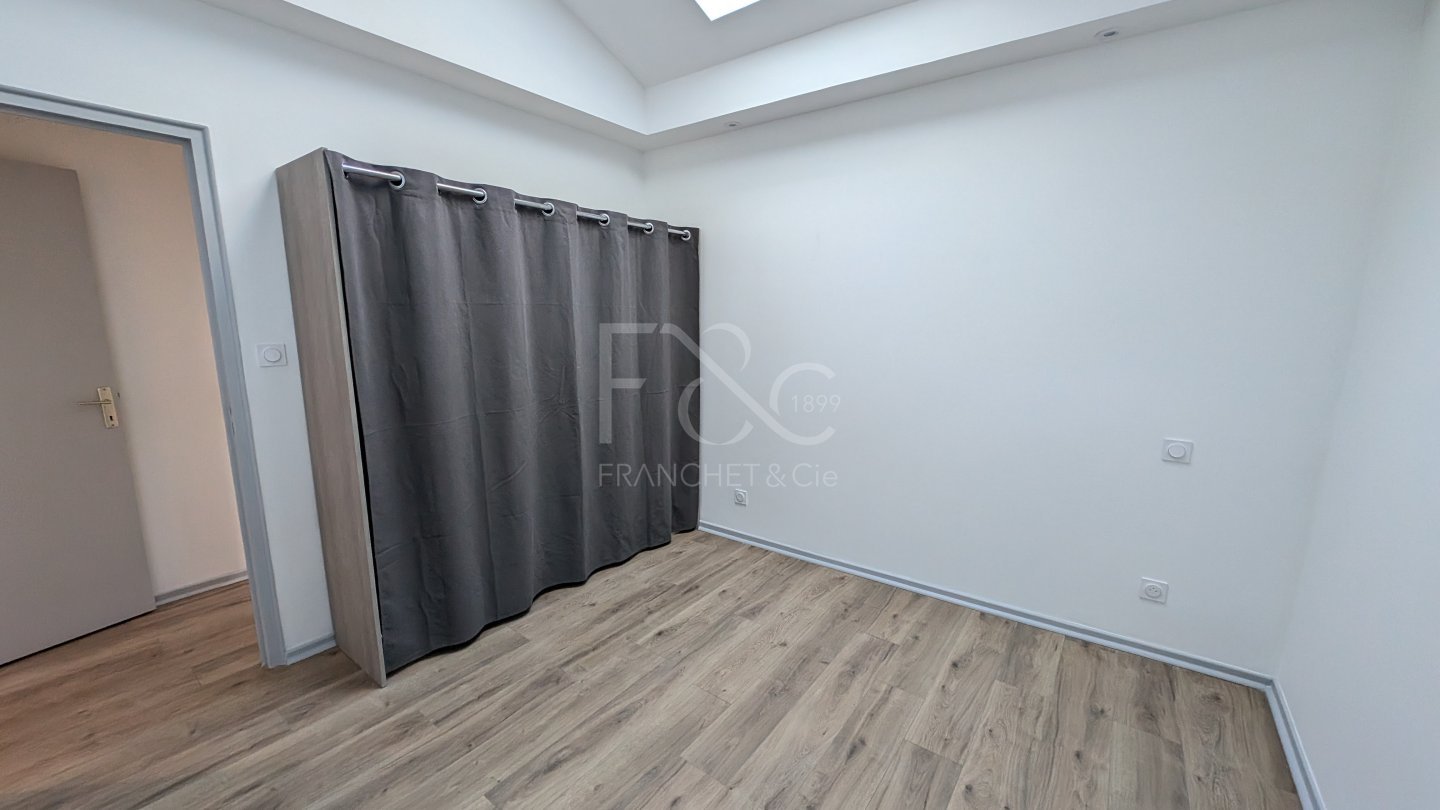 APPARTEMENT T3 A LOUER - LYON 3EME ARRONDISSEMENT - 69.09 m2 - 1�038,35�&euro; charges comprises par mois