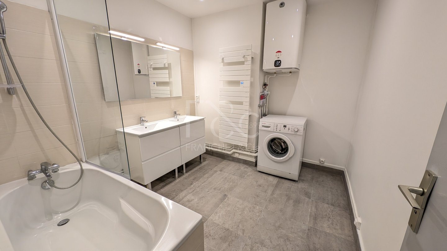 APPARTEMENT T3 A LOUER - LYON 3EME ARRONDISSEMENT - 69.09 m2 - 1�038,35�&euro; charges comprises par mois