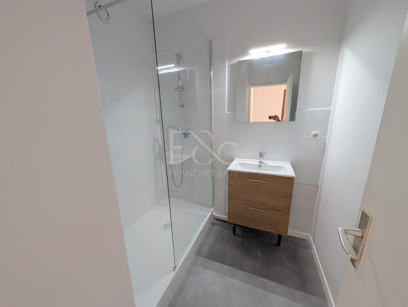 APPARTEMENT T3 A LOUER - LYON 5EME ARRONDISSEMENT - 70.68 m2 - 1 000 &euro; charges comprises par mois