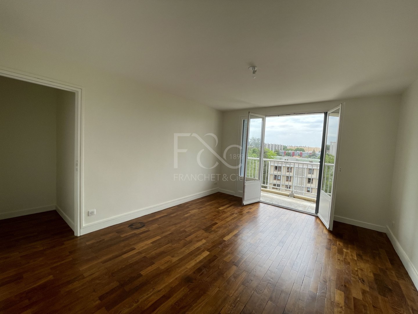 APPARTEMENT T3 A LOUER - LYON 5EME ARRONDISSEMENT - 57.43 m2 - 879 &euro; charges comprises par mois