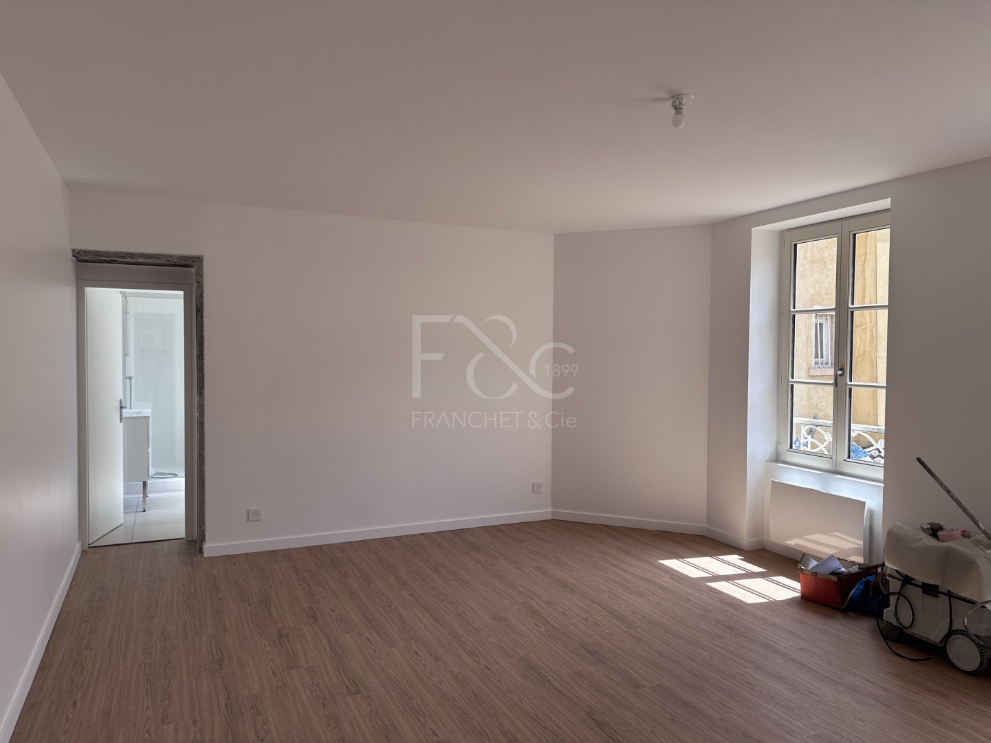 APPARTEMENT T3 A LOUER - LYON 5EME ARRONDISSEMENT - 60.61 m2 - 1 095 &euro; charges comprises par mois