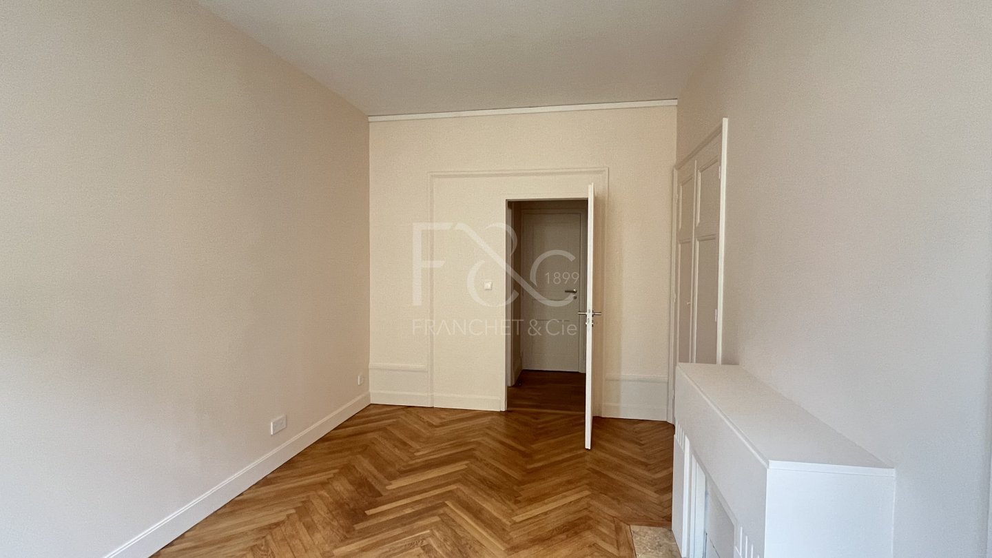 APPARTEMENT T3 A LOUER - LYON 6EME ARRONDISSEMENT - 86.08 m2 - 1 410 &euro; charges comprises par mois