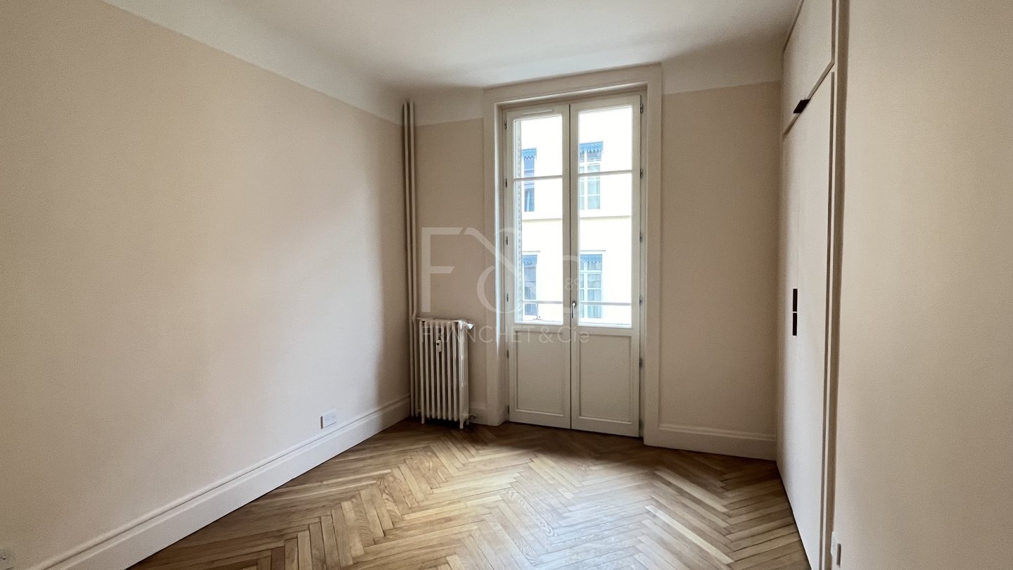 APPARTEMENT T3 A LOUER - LYON 6EME ARRONDISSEMENT - 86.08 m2 - 1 410 &euro; charges comprises par mois