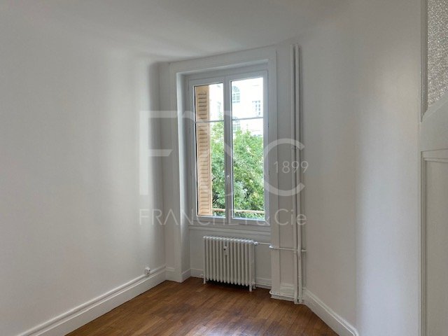 APPARTEMENT T3 A LOUER - LYON 6EME ARRONDISSEMENT - 72.77 m2 - 1 380 &euro; charges comprises par mois