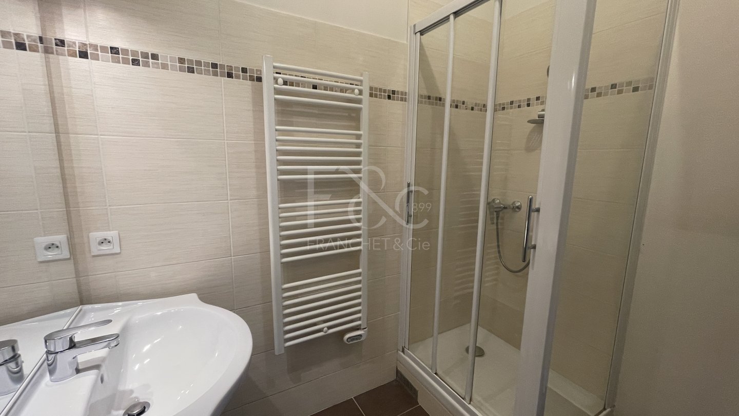 APPARTEMENT T3 A LOUER - LYON 6EME ARRONDISSEMENT - 88.49 m2 - 1450€ charges comprises par mois