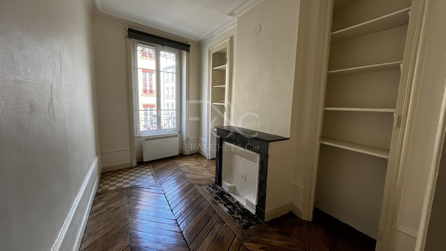 APPARTEMENT T3 A LOUER - LYON 7EME ARRONDISSEMENT - 57.87 m2 - 918�&euro; charges comprises par mois