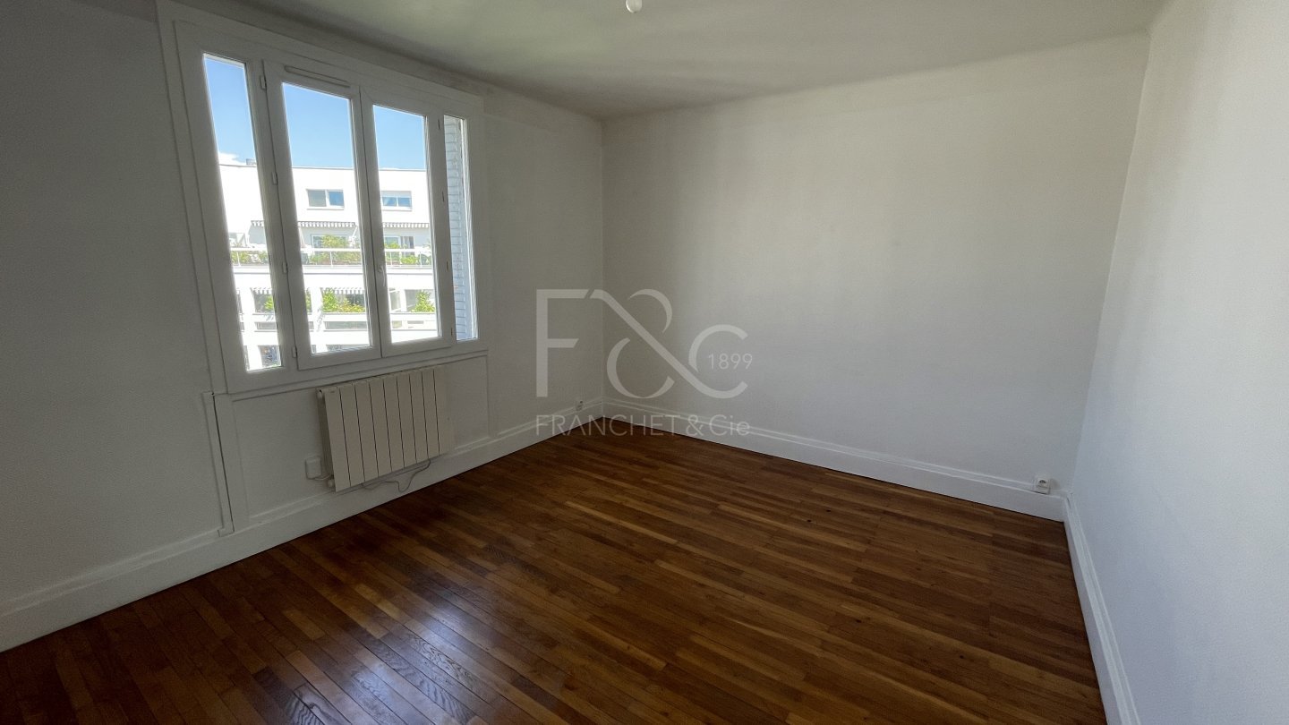 APPARTEMENT T3 A LOUER - LYON 7EME ARRONDISSEMENT - 57.97 m2 - 859 &euro; charges comprises par mois