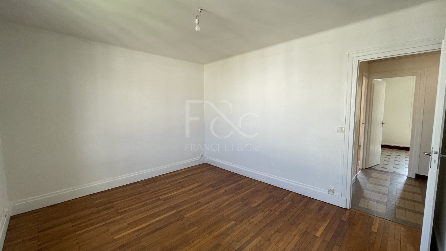 APPARTEMENT T3 A LOUER - LYON 7EME ARRONDISSEMENT - 57.97 m2 - 859 &euro; charges comprises par mois