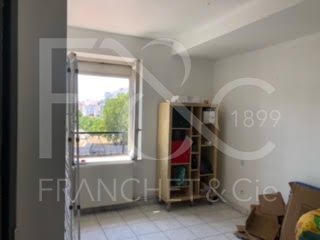 APPARTEMENT T3 A LOUER - LYON 7EME ARRONDISSEMENT - 60.85 m2 - 858 &euro; charges comprises par mois