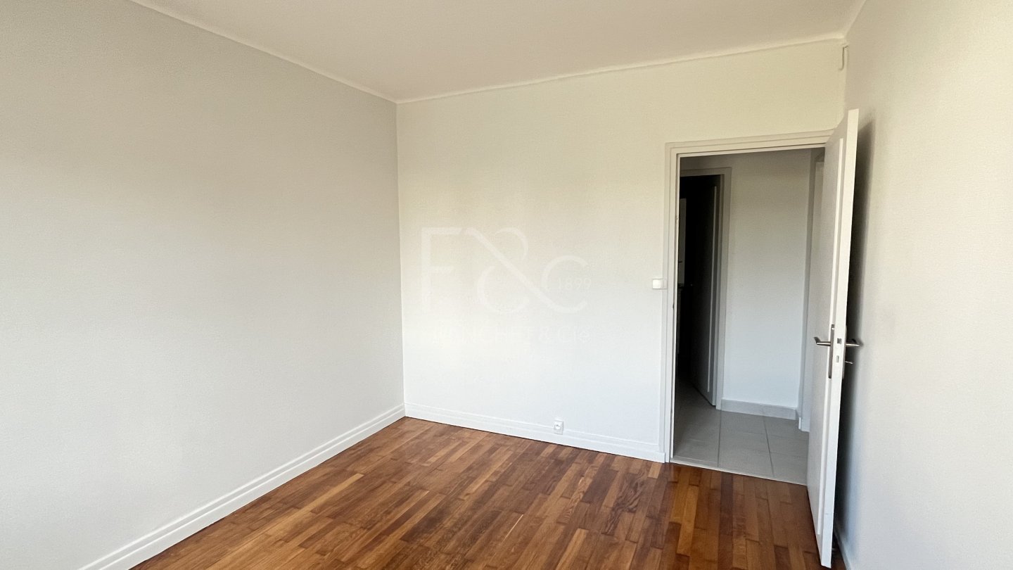APPARTEMENT T3 A LOUER - LYON 7EME ARRONDISSEMENT - 64.97 m2 - 895 &euro; charges comprises par mois