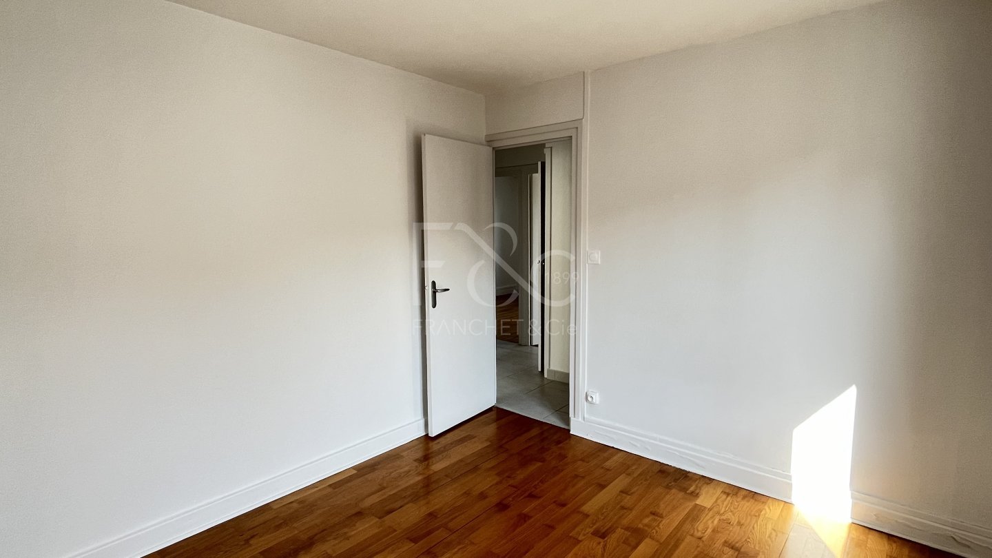 APPARTEMENT T3 A LOUER - LYON 7EME ARRONDISSEMENT - 51.23 m2 - 896 &euro; charges comprises par mois