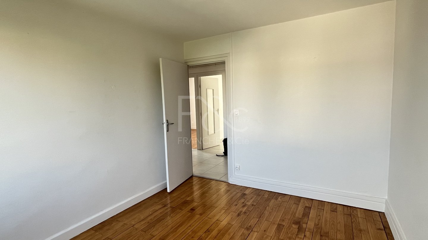 APPARTEMENT T3 A LOUER - LYON 7EME ARRONDISSEMENT - 51.23 m2 - 896 &euro; charges comprises par mois