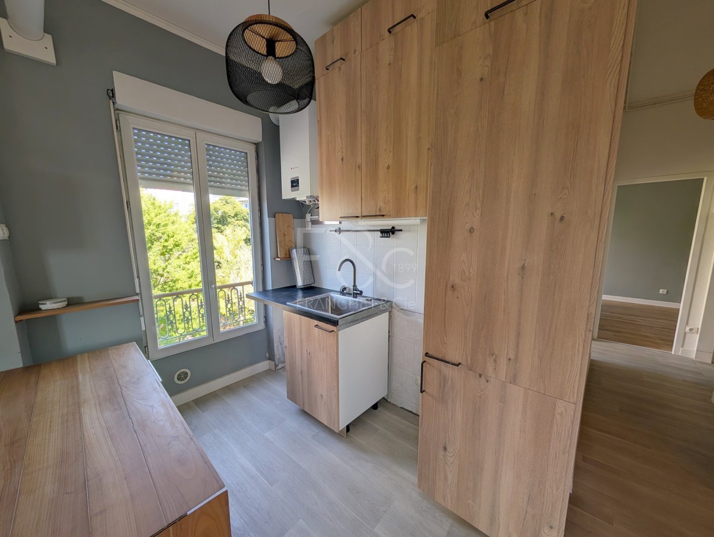 APPARTEMENT T3 A LOUER - LYON 7EME ARRONDISSEMENT - 50.59 m2 - 835 &euro; charges comprises par mois