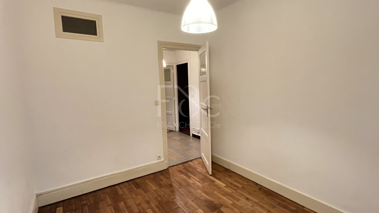 APPARTEMENT T3 A LOUER - LYON 7EME ARRONDISSEMENT - 54.5 m2 - 722 &euro; charges comprises par mois