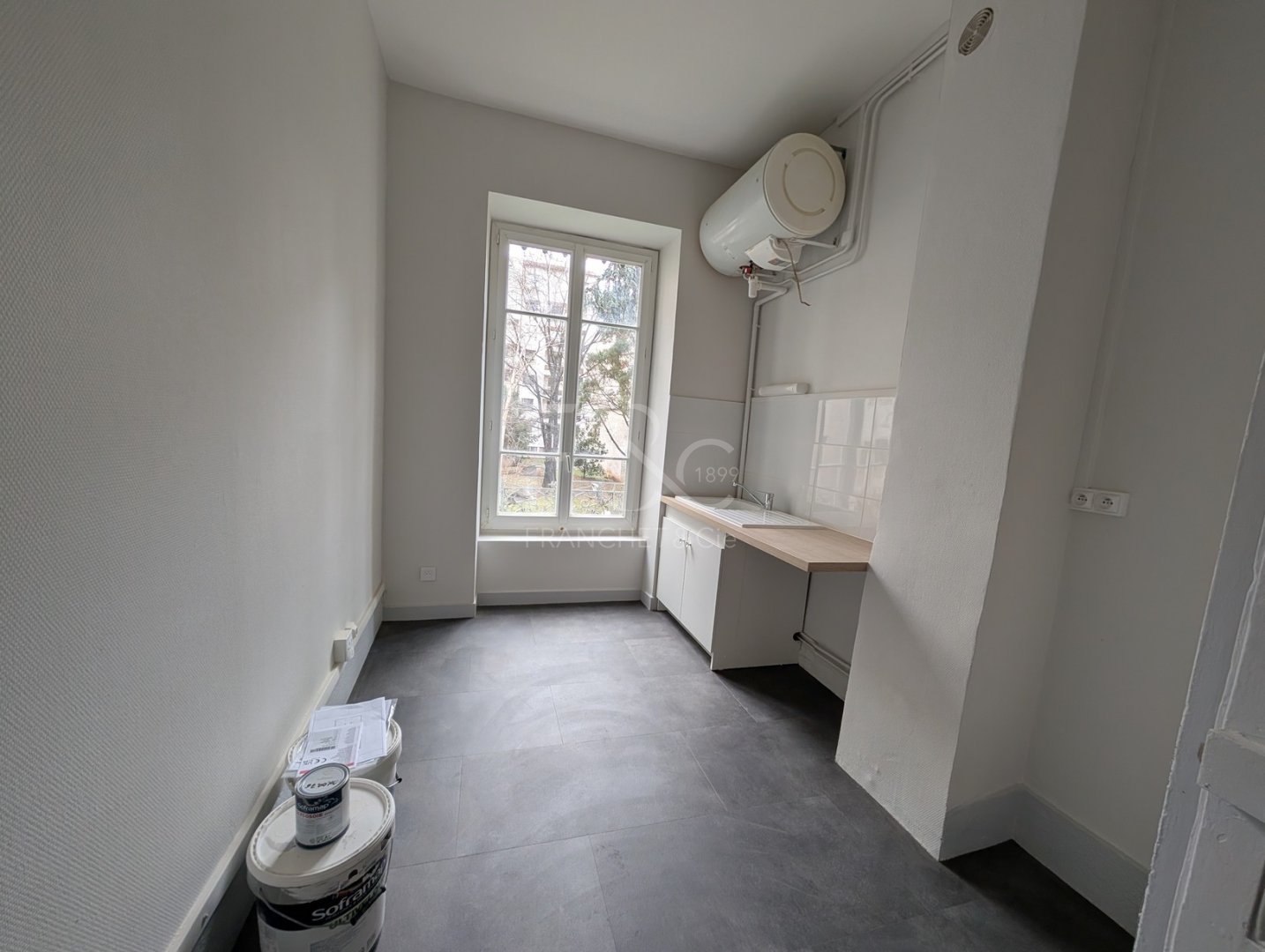 APPARTEMENT T3 A LOUER - LYON 7EME ARRONDISSEMENT - 90.22 m2 - 1�337�&euro; charges comprises par mois