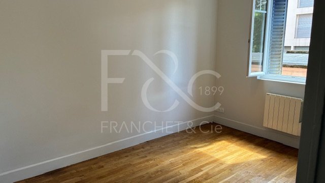 APPARTEMENT T3 A LOUER - LYON 8EME ARRONDISSEMENT - 51.88 m2 - 792 &euro; charges comprises par mois