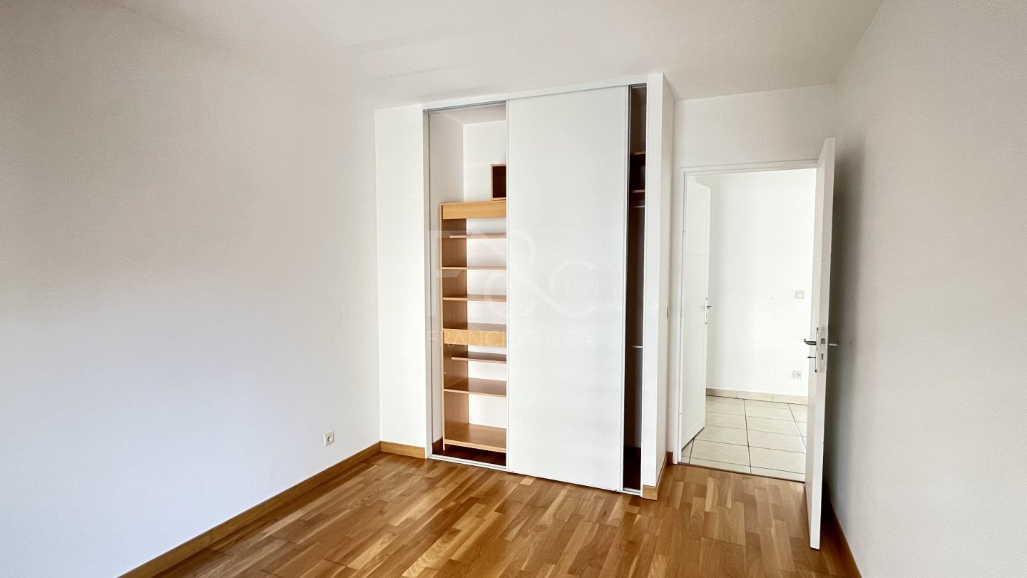 APPARTEMENT T3 A LOUER - VILLEURBANNE - 71.3 m2 - 1 190 &euro; charges comprises par mois