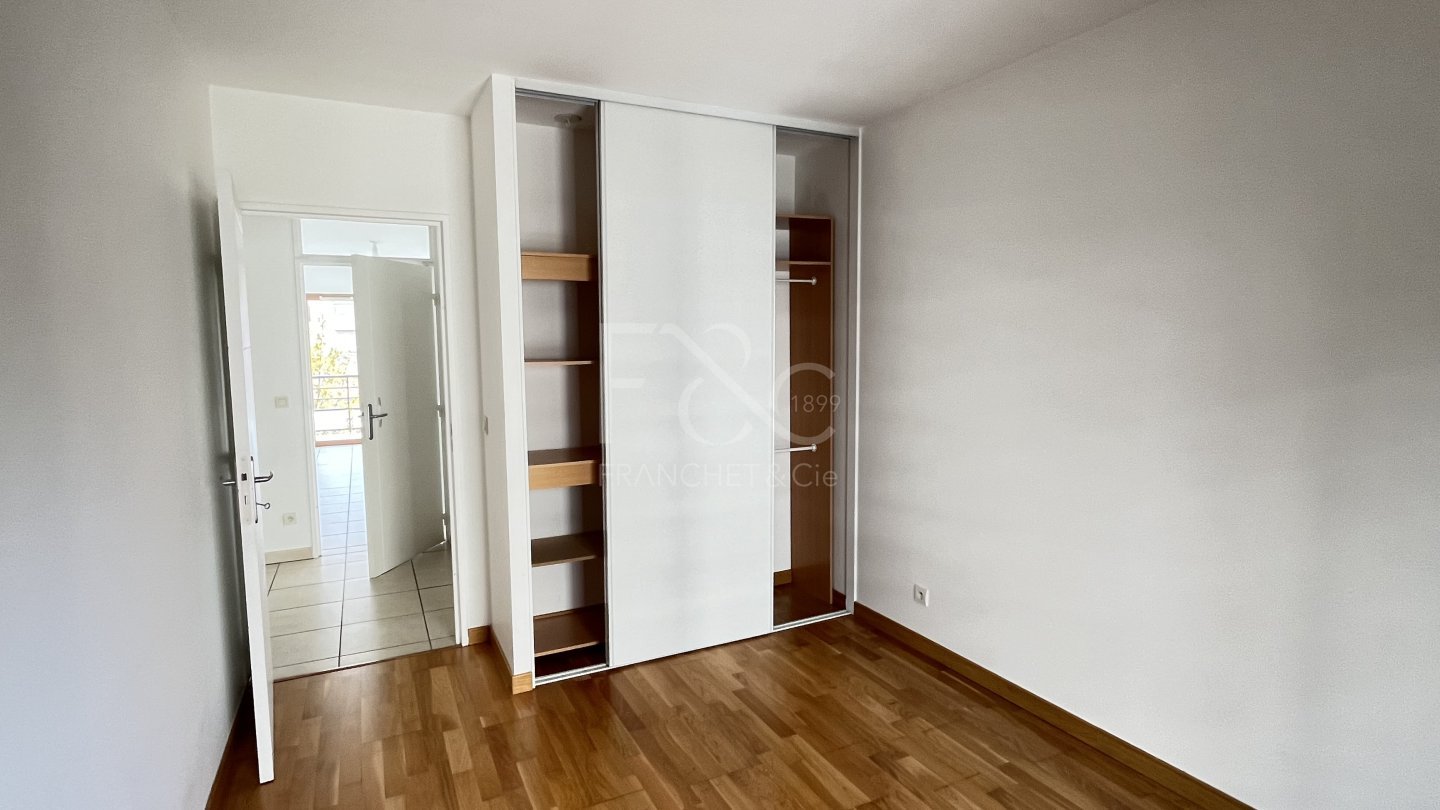 APPARTEMENT T3 A LOUER - VILLEURBANNE - 71.3 m2 - 1 190 &euro; charges comprises par mois