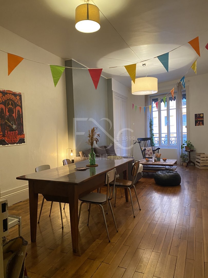 APPARTEMENT T3 A LOUER - VILLEURBANNE - 70.43 m2 - 999 &euro; charges comprises par mois