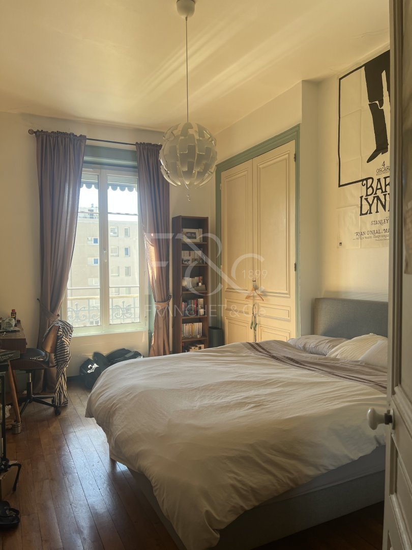APPARTEMENT T3 A LOUER - VILLEURBANNE - 70.43 m2 - 999 &euro; charges comprises par mois