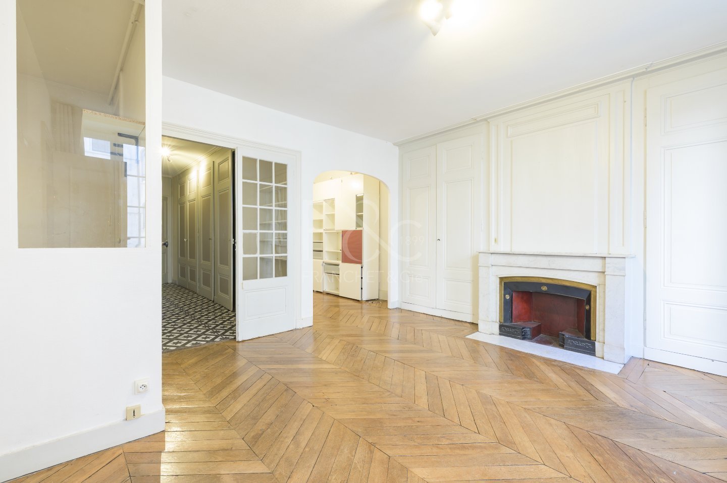 Lyon 2  - Appartement T4 - 117m� Carrez