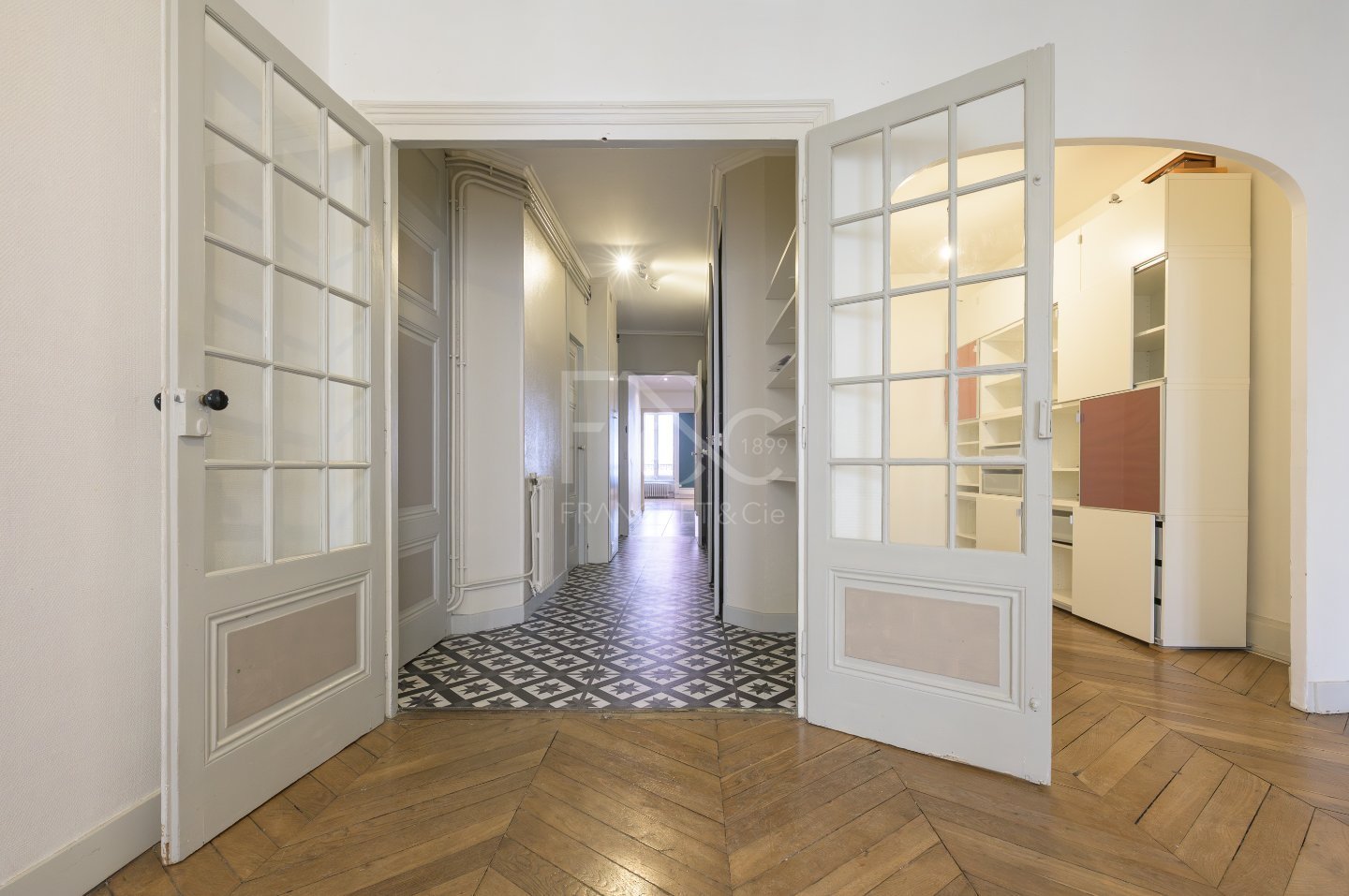 Lyon 2  - Appartement T4 - 117m� Carrez