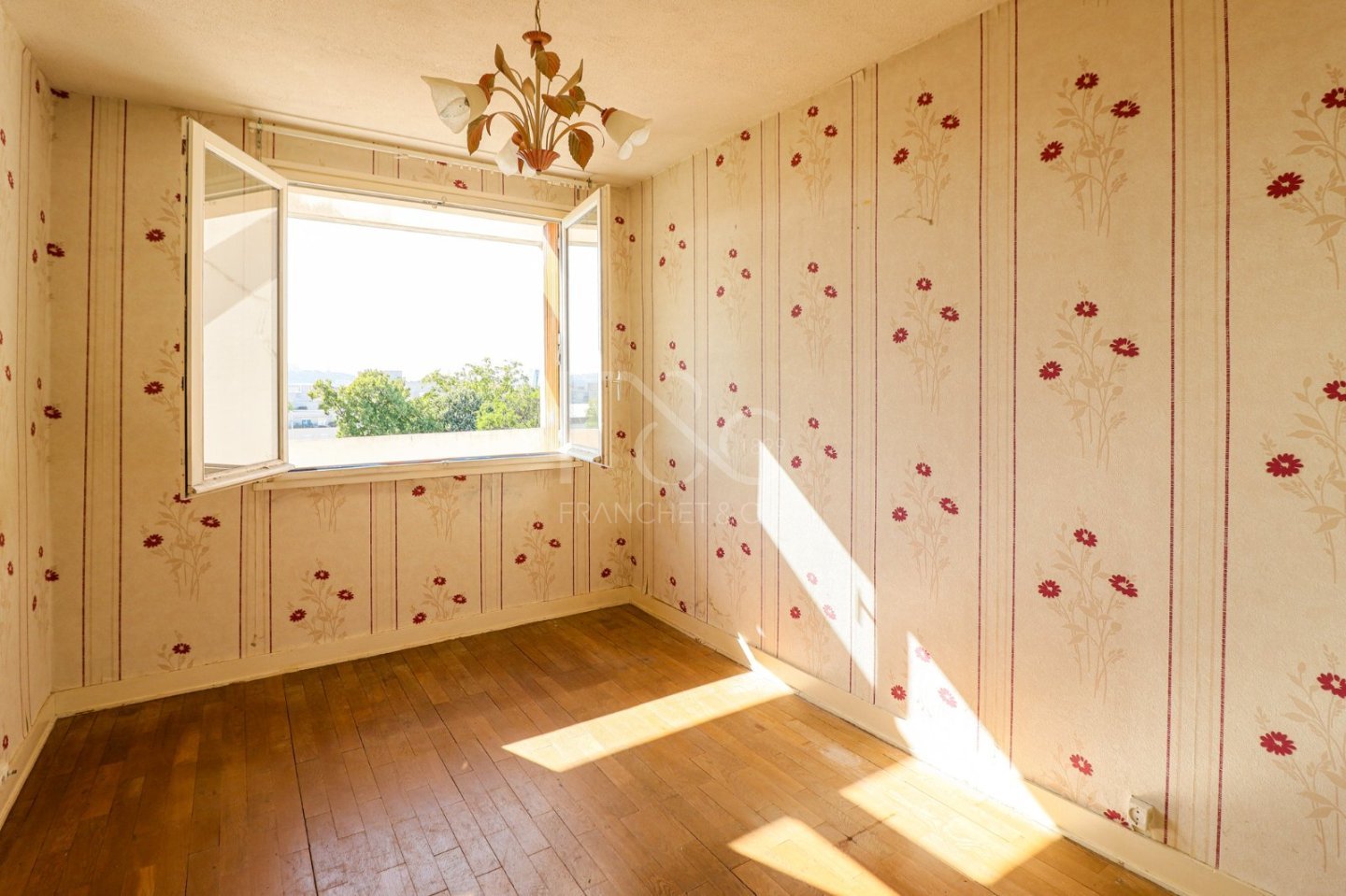 Appartement de type 3 en dernier étage avec balcon et vue
