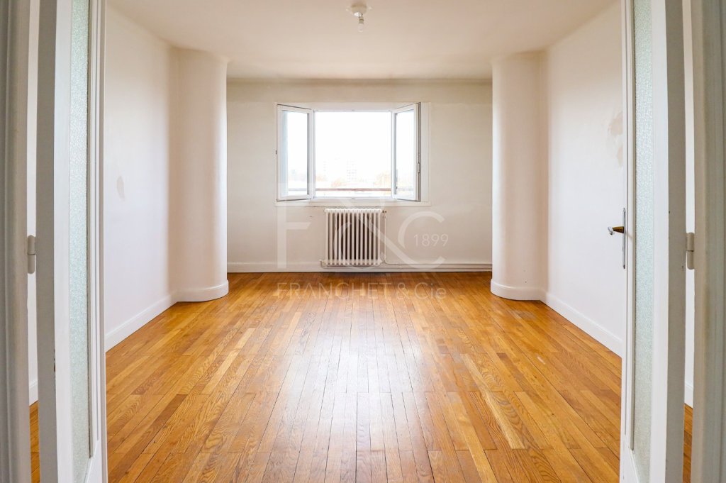 Appartement de type 3 en dernier tage A VENDRE - LYON 3EME ARRONDISSEMENT - 71,6 m2 - 356000 €