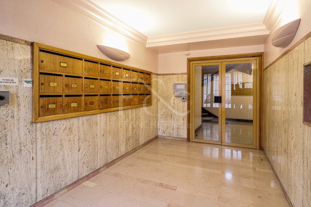 Appartement de type 3 en dernier tage A VENDRE - LYON 3EME ARRONDISSEMENT - 71,6 m2 - 356000 €