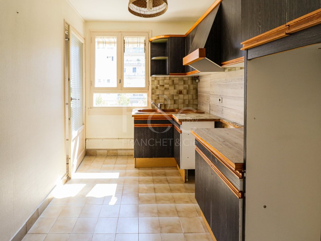 Appartement de type 3 de 55 m environ - LYON 3EME ARRONDISSEMENT - 55 m2 - VENDU