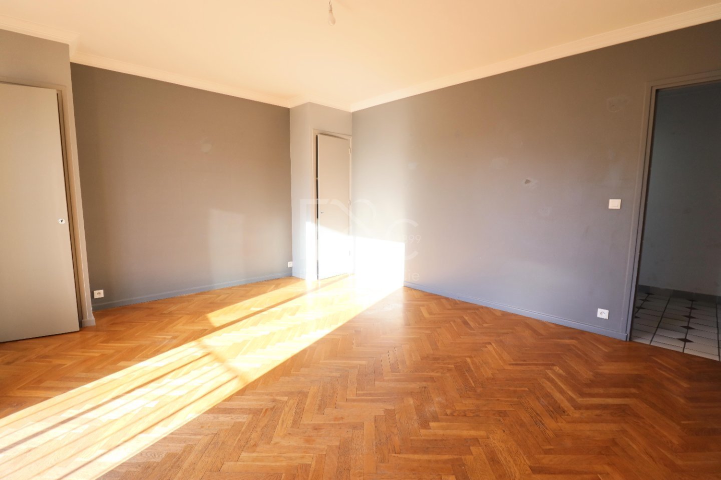 Appartement T3 r�nov� avec balcons et travaux �nerg�tiques inclus � Sainte-Foy-l�s-Lyon
