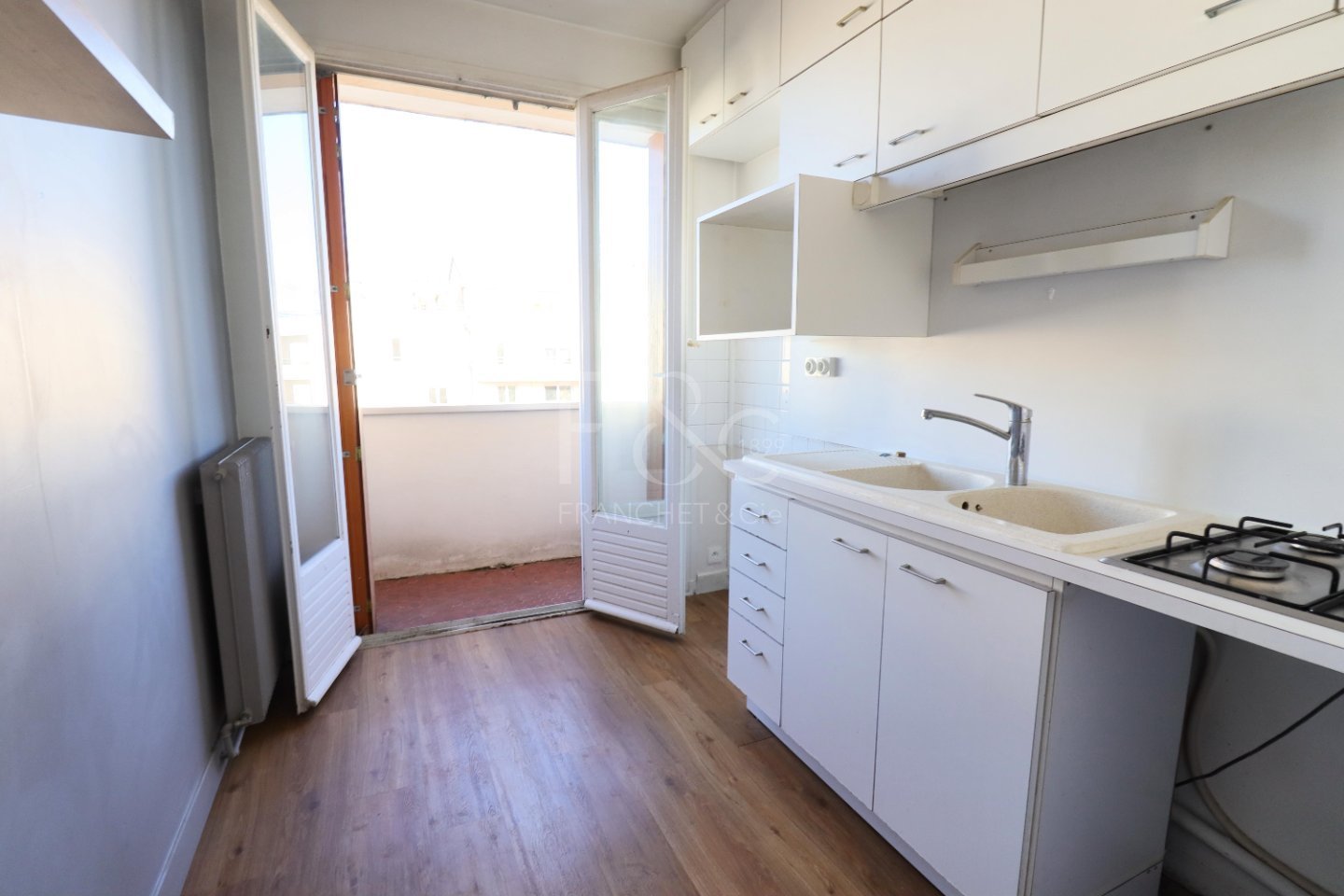 Appartement T3 r�nov� avec balcons et travaux �nerg�tiques inclus � Sainte-Foy-l�s-Lyon
