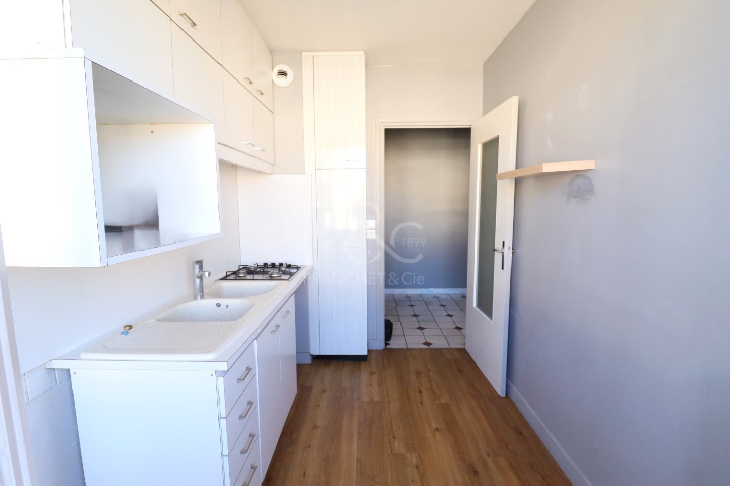 Appartement T3 r�nov� avec balcons et travaux �nerg�tiques inclus � Sainte-Foy-l�s-Lyon