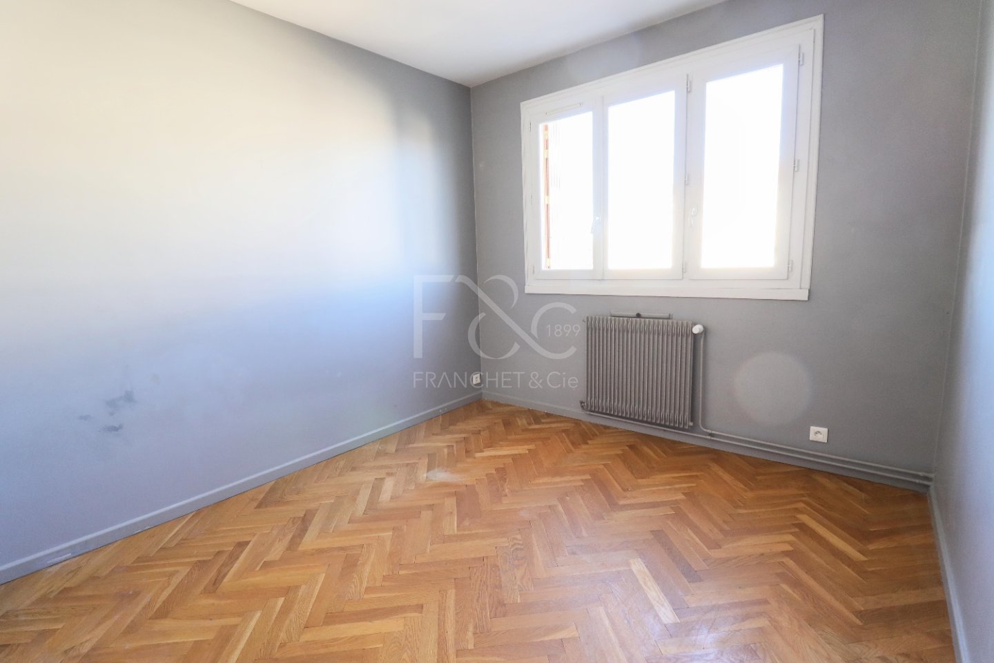 Appartement T3 r�nov� avec balcons et travaux �nerg�tiques inclus � Sainte-Foy-l�s-Lyon