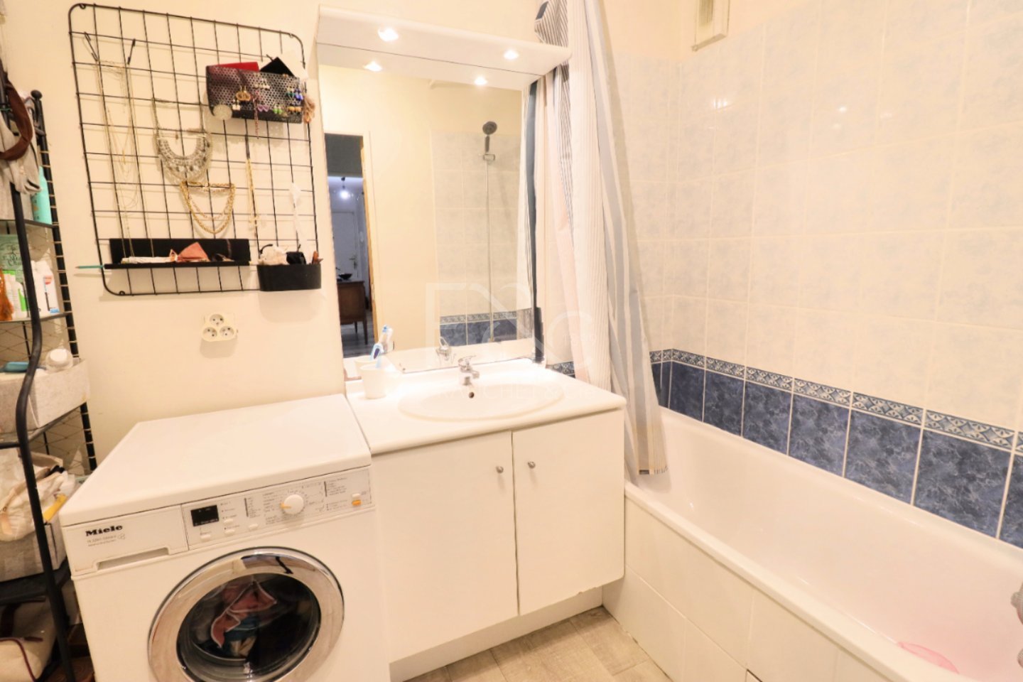 appartement - VILLEURBANNE - 75.02 m2 - VENDU