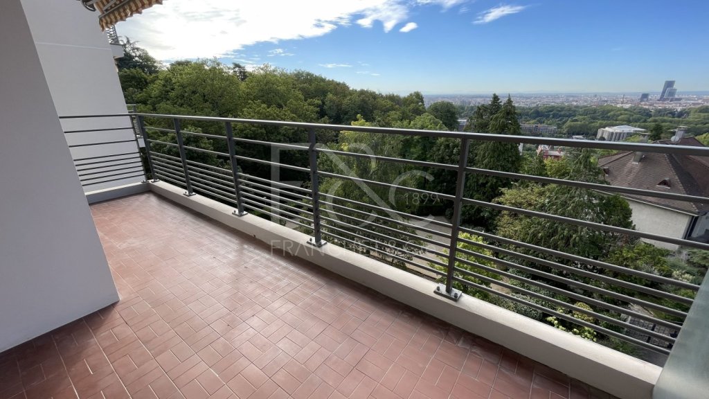 APPARTEMENT T4 A LOUER - CALUIRE ET CUIRE Magnolles Pasteur - 102 m2 - 1690 € charges comprises par mois