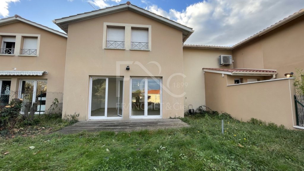APPARTEMENT T4 - CHARLY - 110,95 m2 - LOUÉ