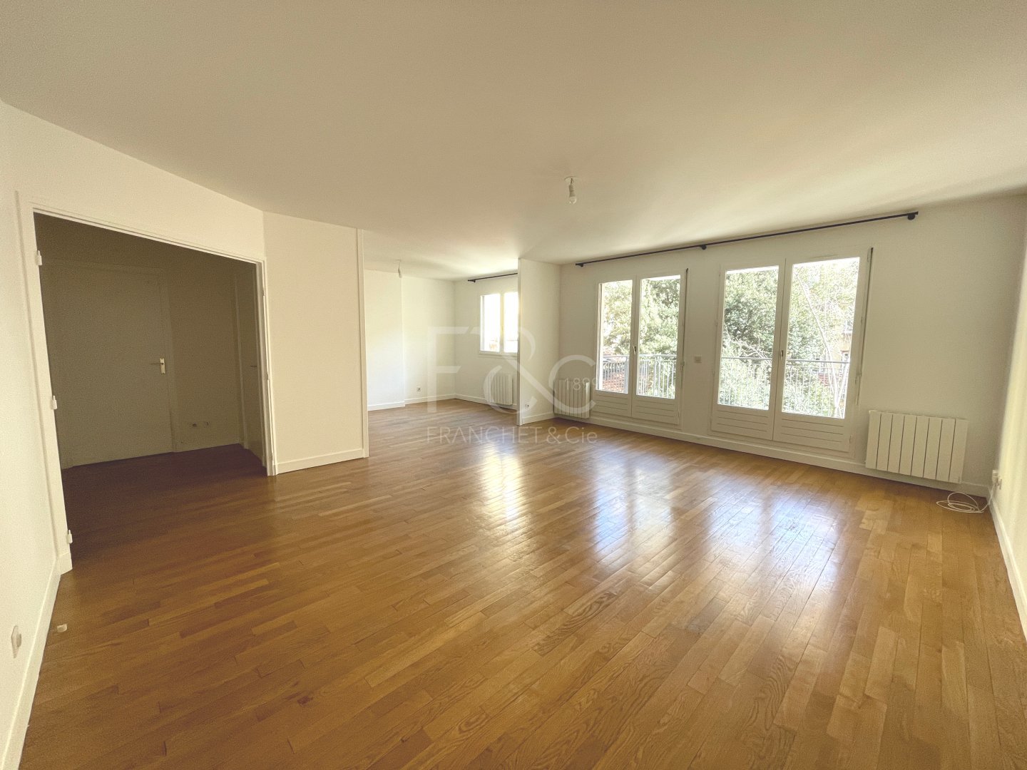 APPARTEMENT T4 A LOUER - LYON 2EME ARRONDISSEMENT - 116.76 m2 - 1855€ charges comprises par mois