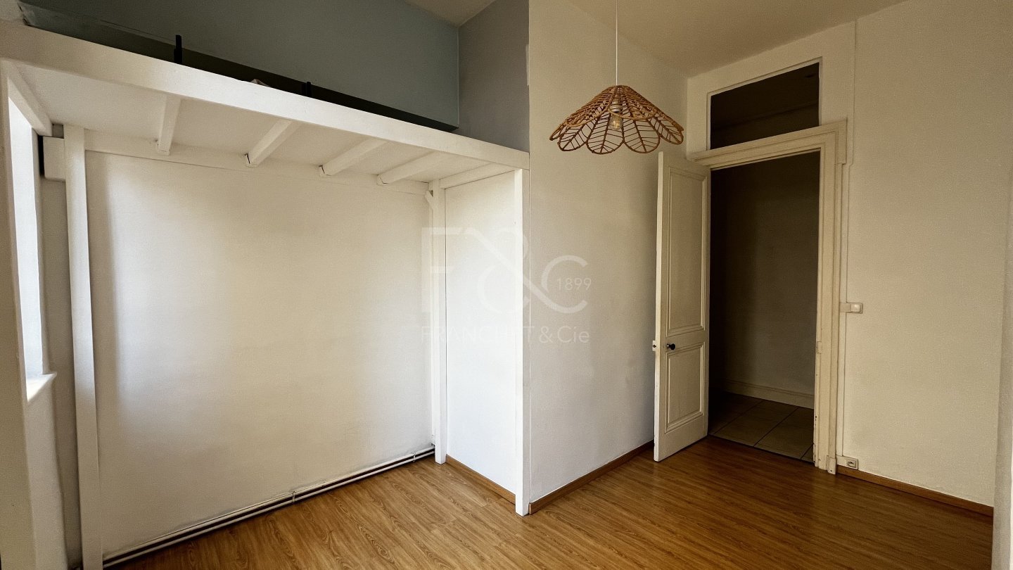 APPARTEMENT T4 A LOUER - LYON 3EME ARRONDISSEMENT - 89.6 m2 - 1400€ charges comprises par mois