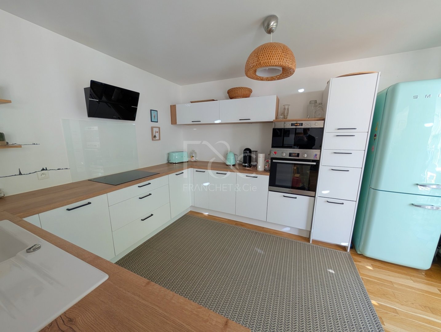 APPARTEMENT T4 A LOUER - LYON 4EME ARRONDISSEMENT - 108.07 m2 - 1 985 &euro; charges comprises par mois