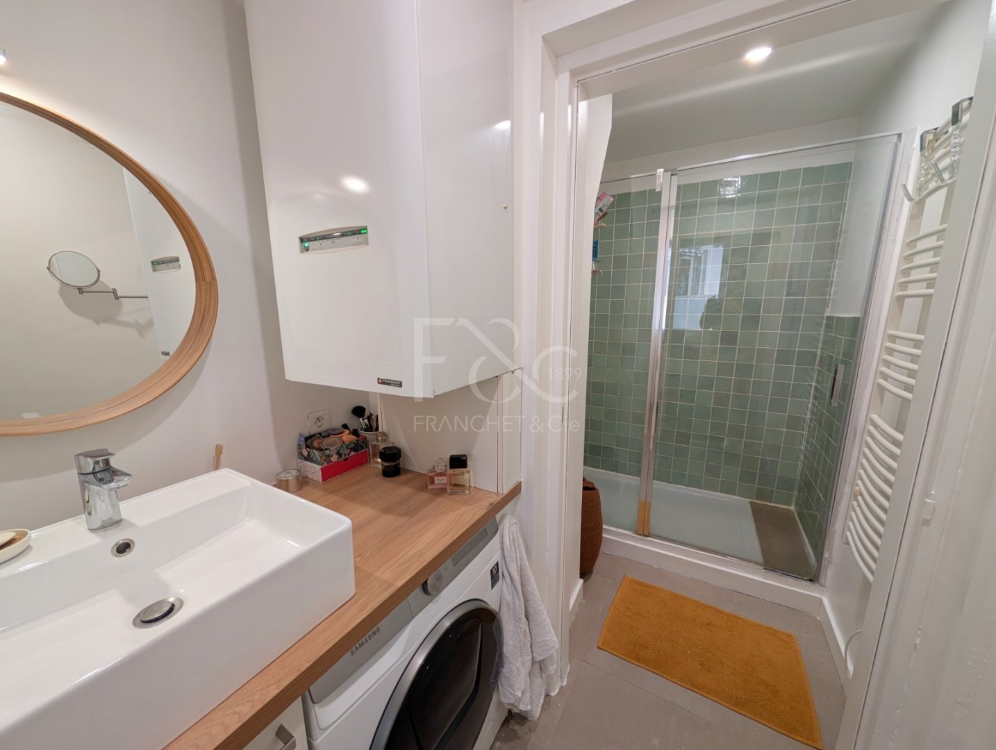 APPARTEMENT T4 A LOUER - LYON 4EME ARRONDISSEMENT - 108.07 m2 - 1 985 &euro; charges comprises par mois