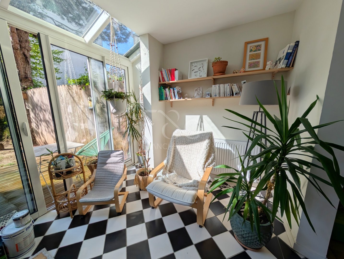 APPARTEMENT T4 A LOUER - LYON 4EME ARRONDISSEMENT - 108.07 m2 - 1 985 &euro; charges comprises par mois
