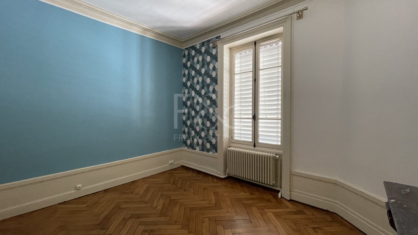 APPARTEMENT T4 A LOUER - LYON 6EME ARRONDISSEMENT - 100.74 m2 - 1 535 &euro; charges comprises par mois