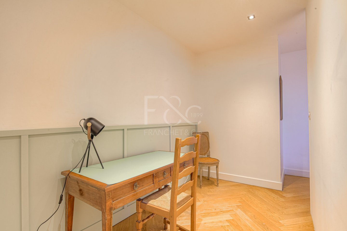 APPARTEMENT T4 A LOUER - LYON 6EME ARRONDISSEMENT - 159.06 m2 - 2�795�&euro; charges comprises par mois