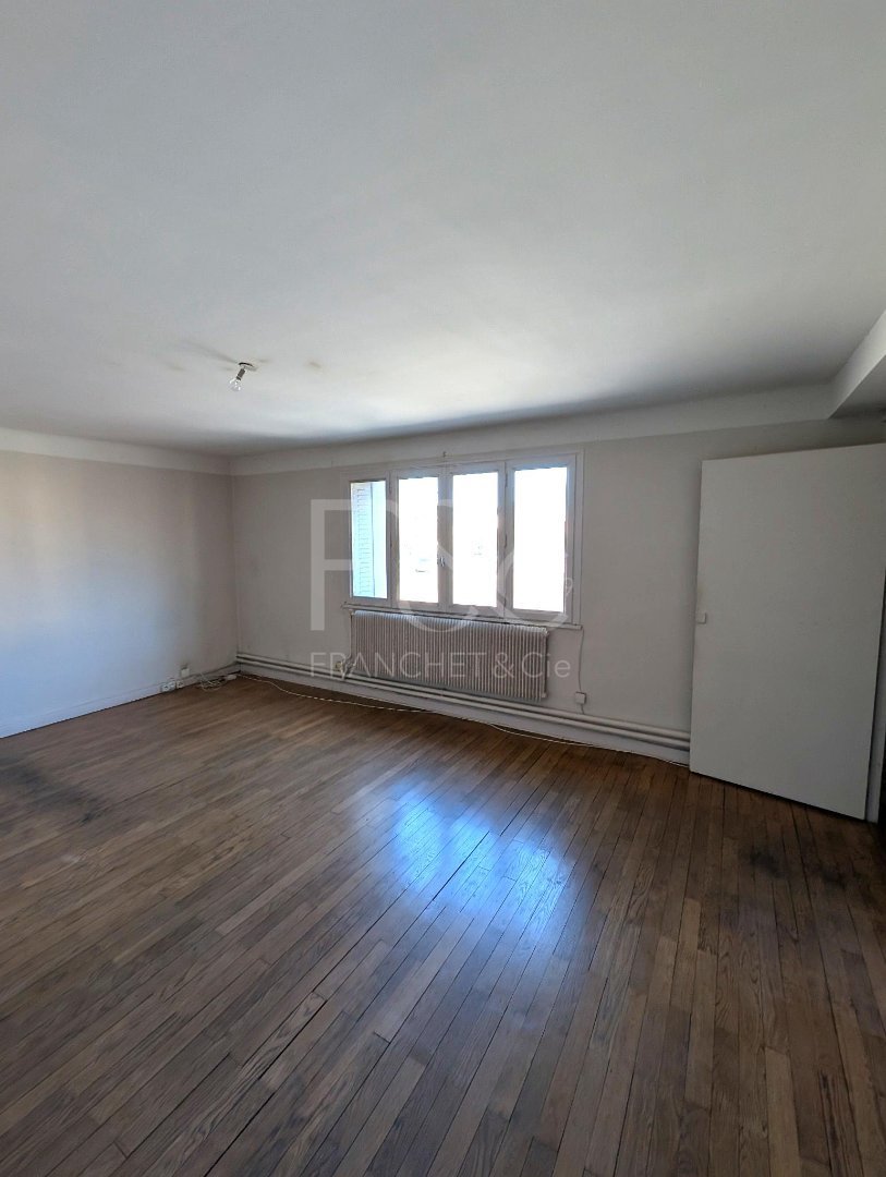 Appartement T4 lumineux avec jardin privatif  Francheville  Travaux et rnovation nergtique en cours