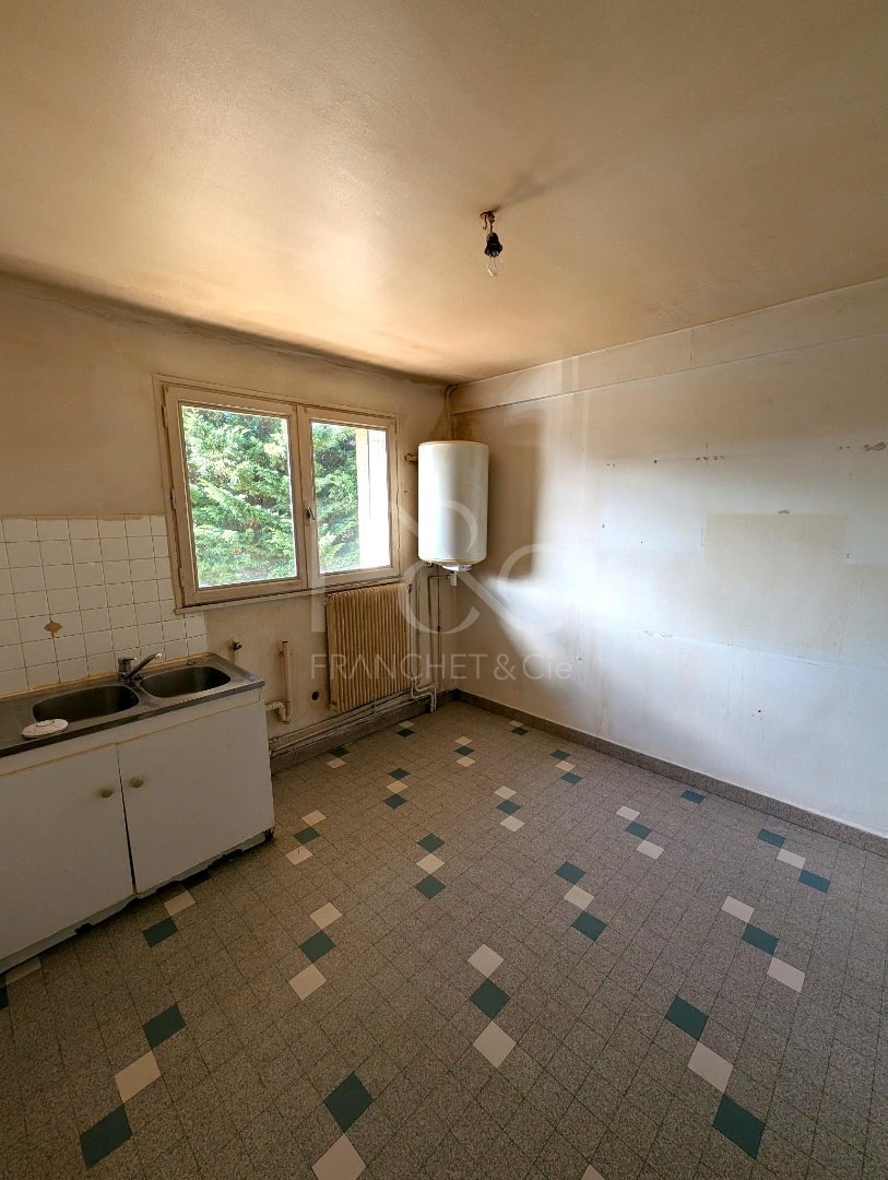 Appartement T4 lumineux avec jardin privatif à Francheville – Travaux et rénovation énergétique en cours