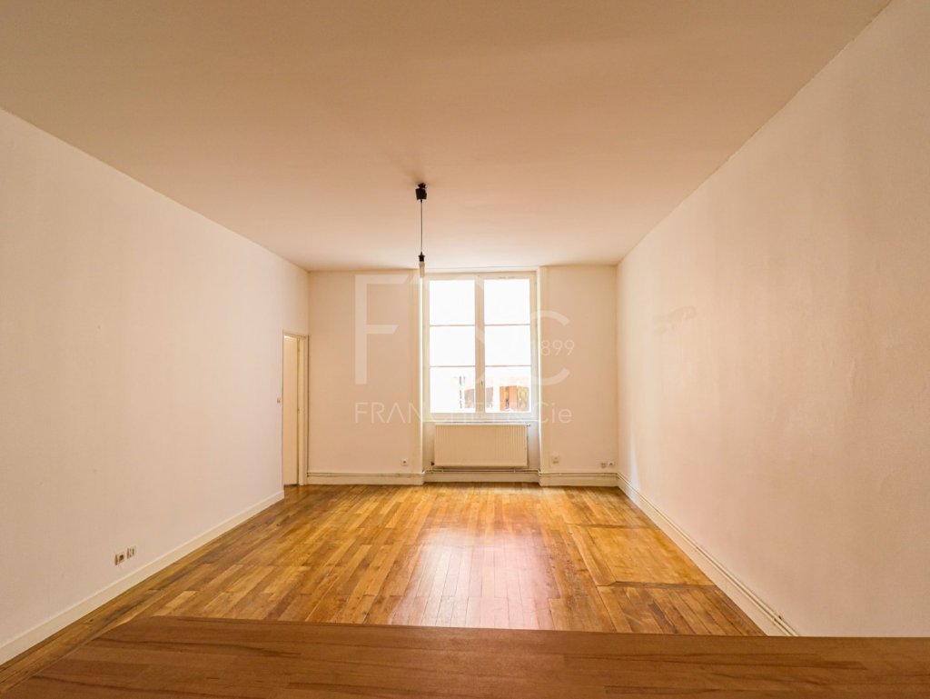 Appartement type 4 de 78 m A VENDRE - LYON 2EME ARRONDISSEMENT - 77,72 m2 - 442000 €